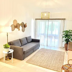  Apartamento Detailed - In Vilamoura's Heart